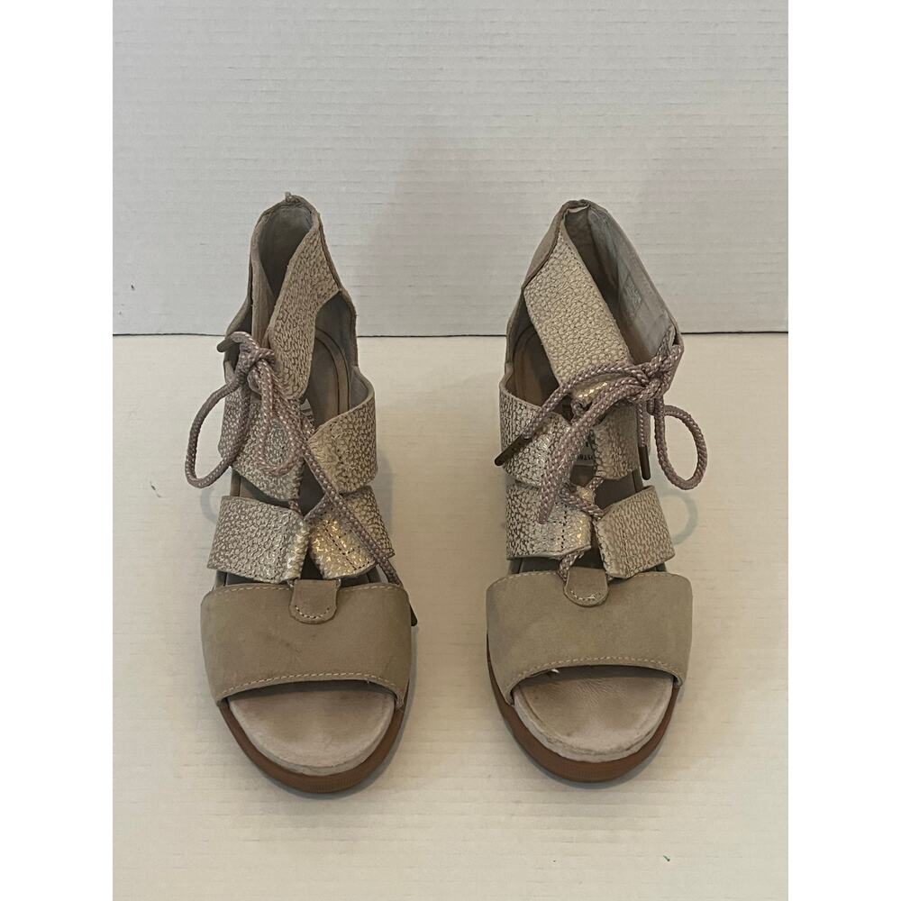 Women's Sorel Joanie Lace 2.5 inch Wedge Tan Sandal Size 10